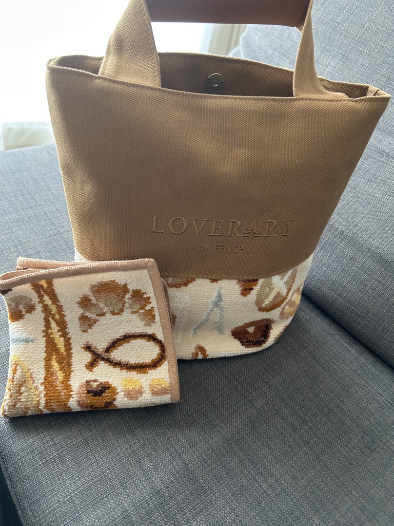 フェイラー　ラブラリー　プラカゴバッグ　ベージュ LOVERARY BY FEILER×jolliesコラボ プラカゴバッグのご紹介】 ドイツ