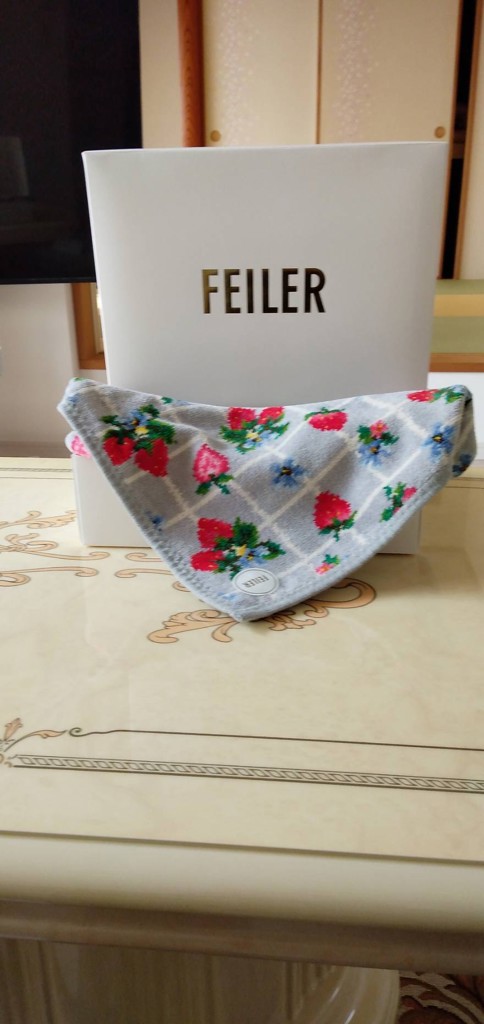 ストロベリーフィールドプティ プティバス(シルバーグレー): FEILER