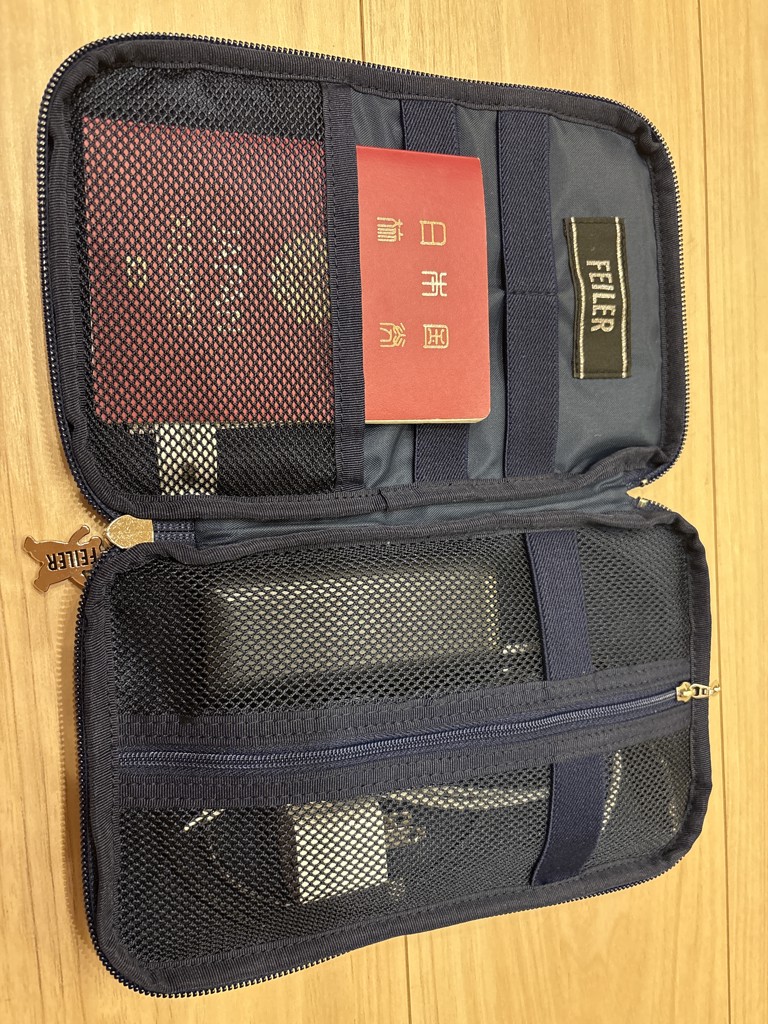 学校フェイラー　ハイジ　ガジェットポーチ　HE-257045 ハイジ ガジェットポーチ HE-257045（取扱店舗限定）(ネイビー