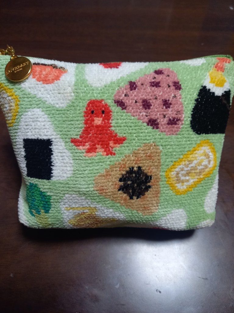 オムスビコロリン ポーチ L/OMK-233115(ペールグリーン): LOVERARY BY