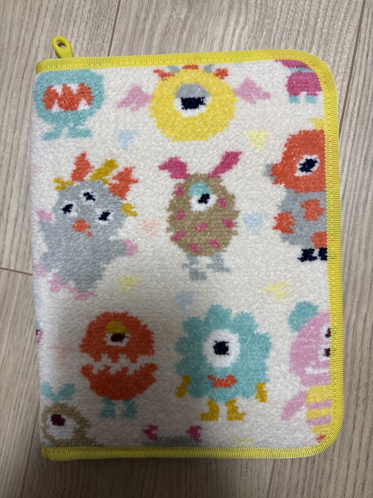 リトルモンスター マルチケース L/LMO-213046(アイボリー): LOVERARY