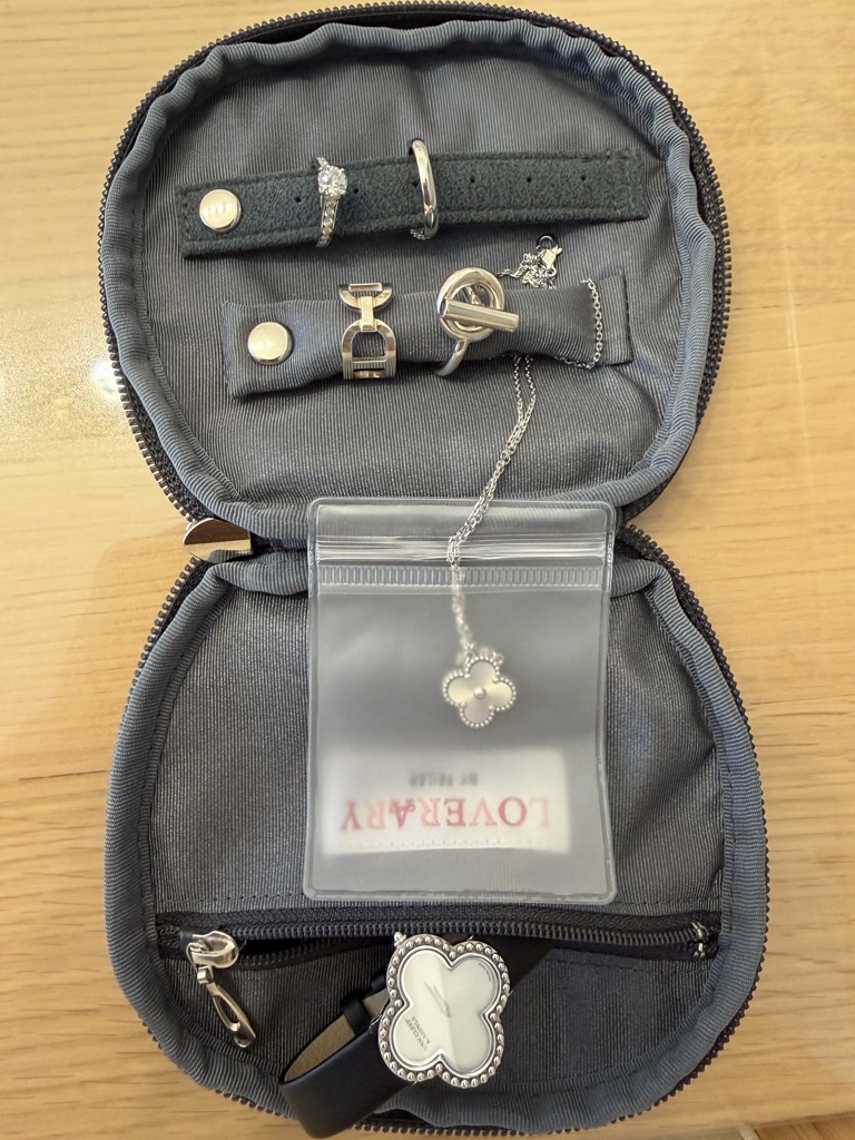 メニーリボンズ アクセサリーポーチ L/MYR-257471(チャコールグレー