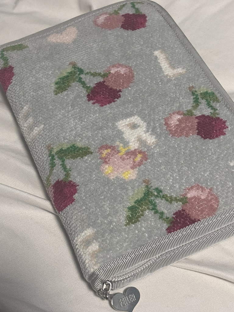 フェイラー　キープスマイリングチェリー　マルチケース 楽天市場】フェイラー公式/FEILER キープスマイリングチェリー