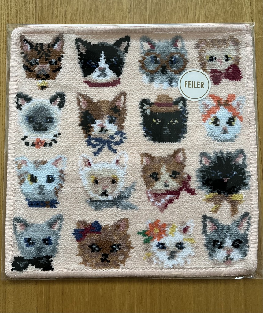 ラブラリープリティーキャッツ ハンカチ(ペールアプリコット