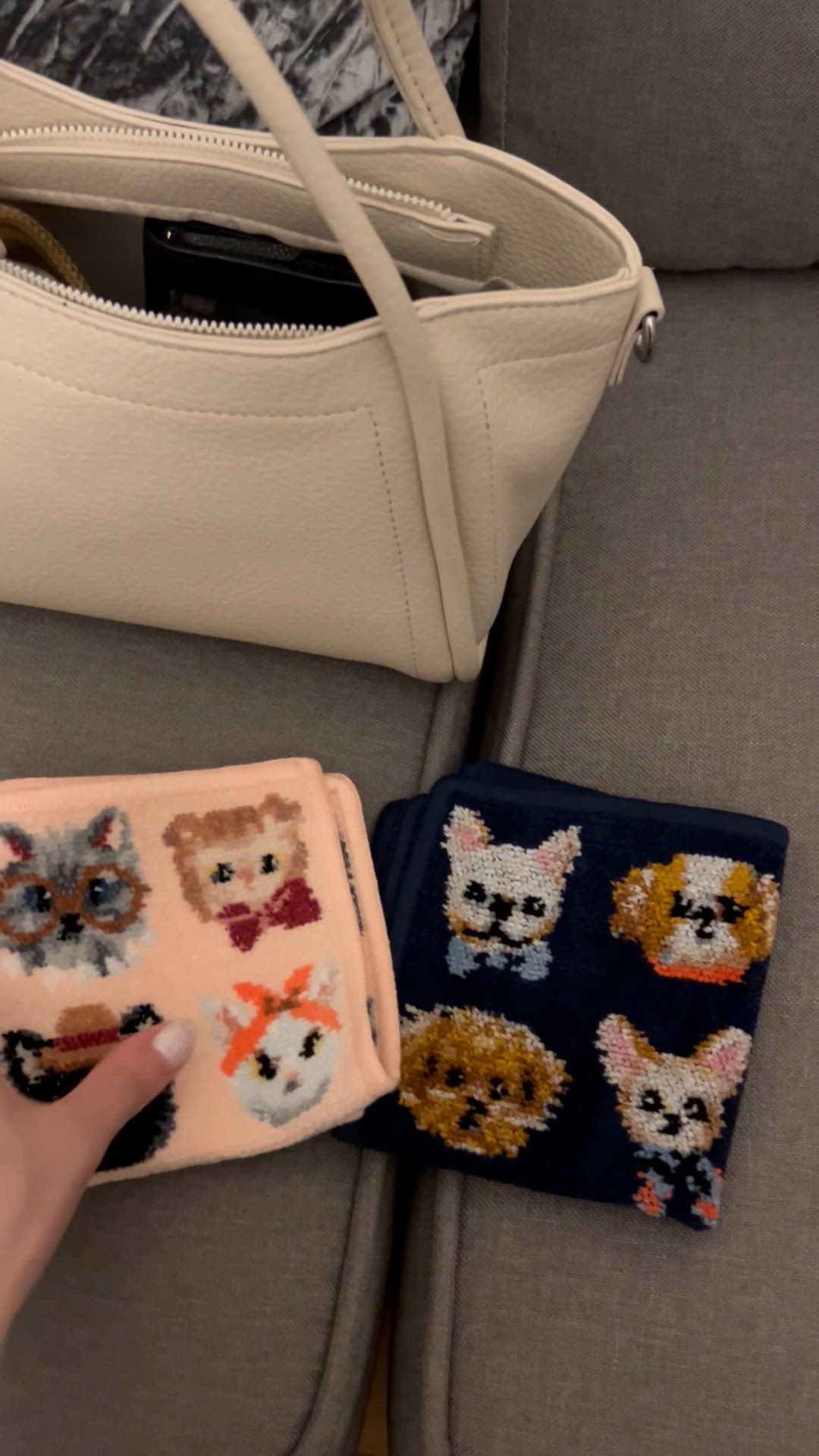 ラブラリープリティーキャッツ ハンカチ(ペールアプリコット
