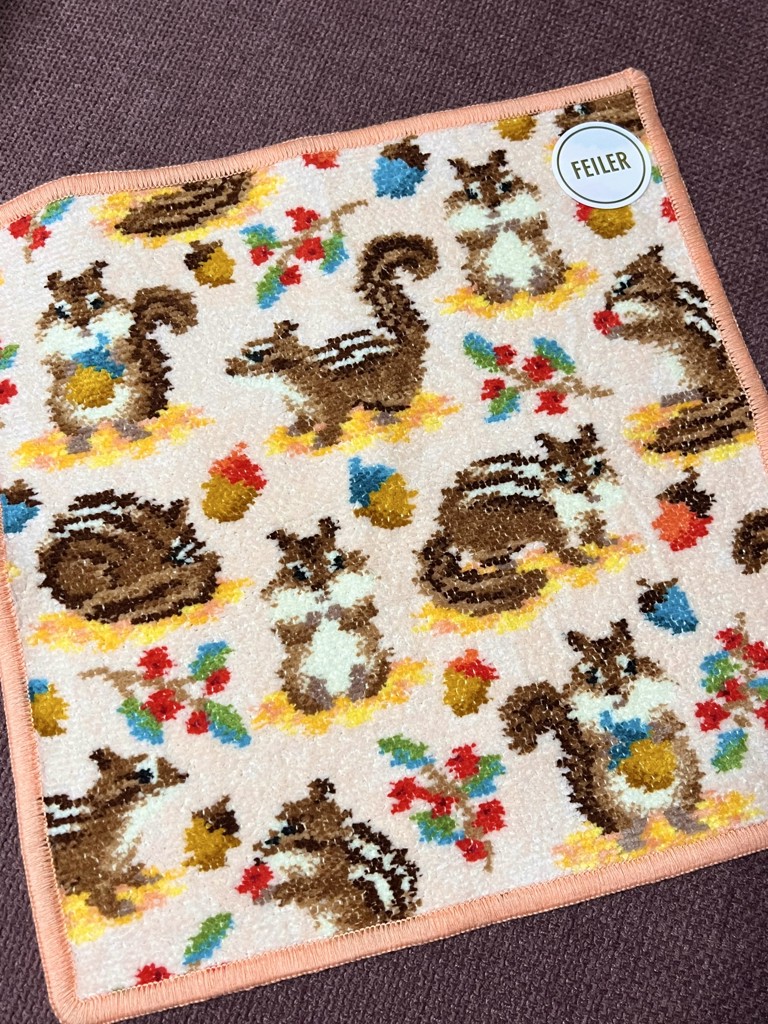 シマシマリス ハンカチ（WEB限定）(ペールアプリコット×ベージュ