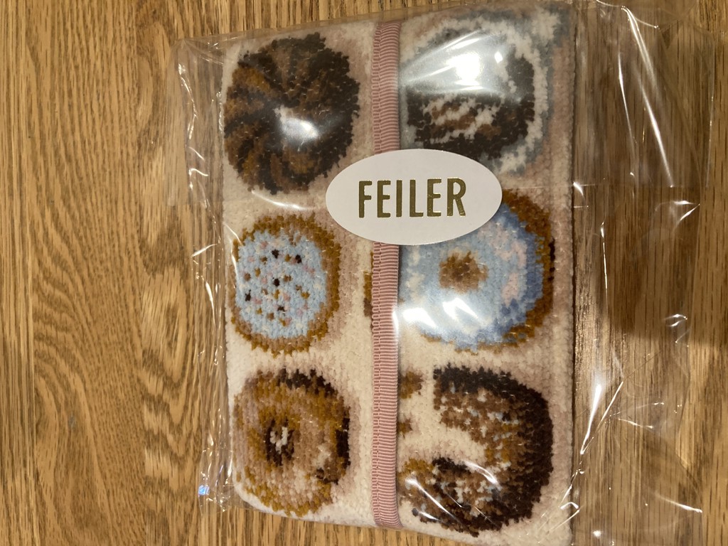 モグモグドーナツ ティッシュポーチ L/MOG-243169(ベージュ): LOVERARY