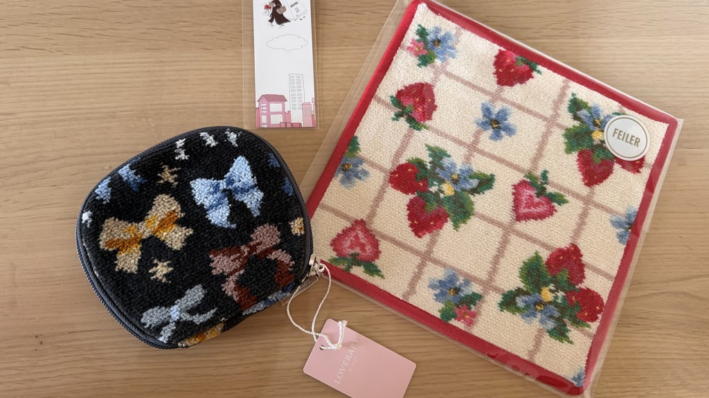 ストロベリーフィールドプティ ハンカチ（WEB限定）(ペールブルー