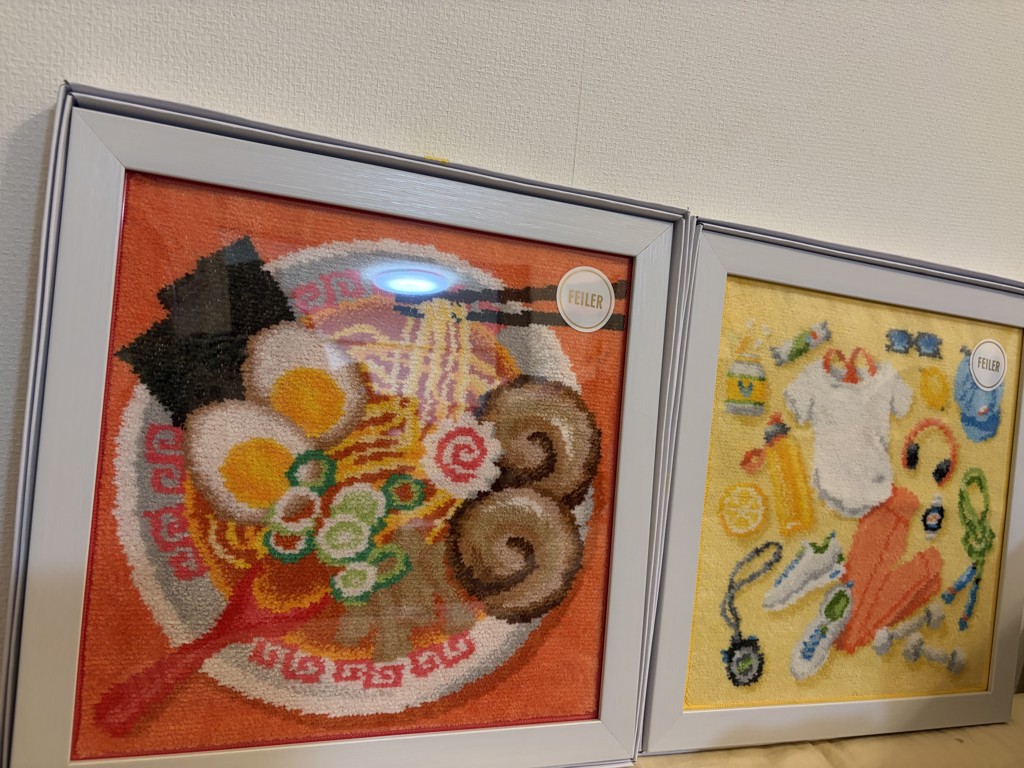 ラーメンイッチョウ！ショウユ ハンカチ(アプリコット): LOVERARY BY