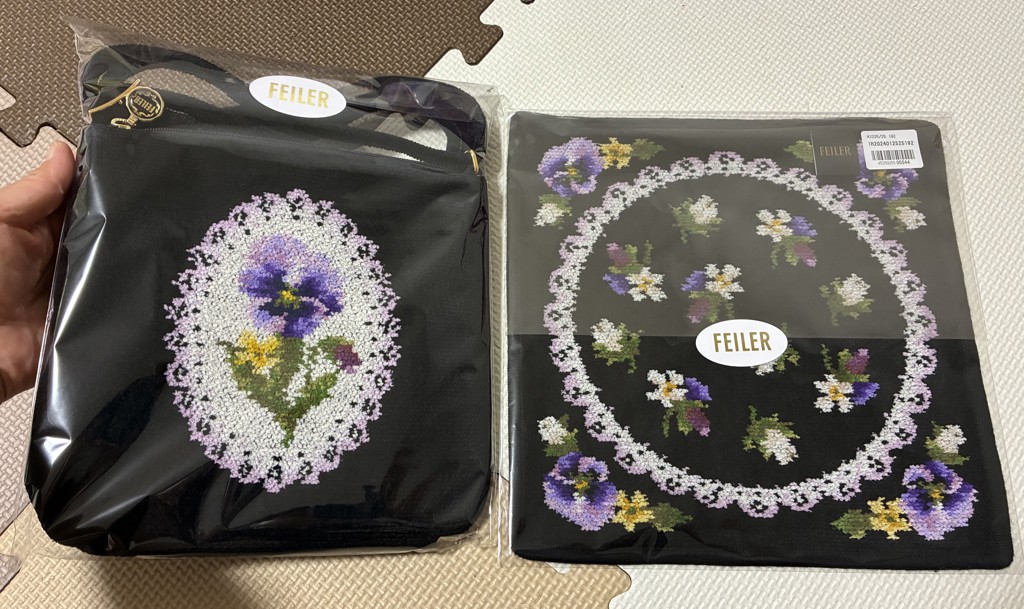 FEILER フェイラー　ナイツドリーム　ハンカチ　ポーチ　セット　新品 1h20241213911900.jpg