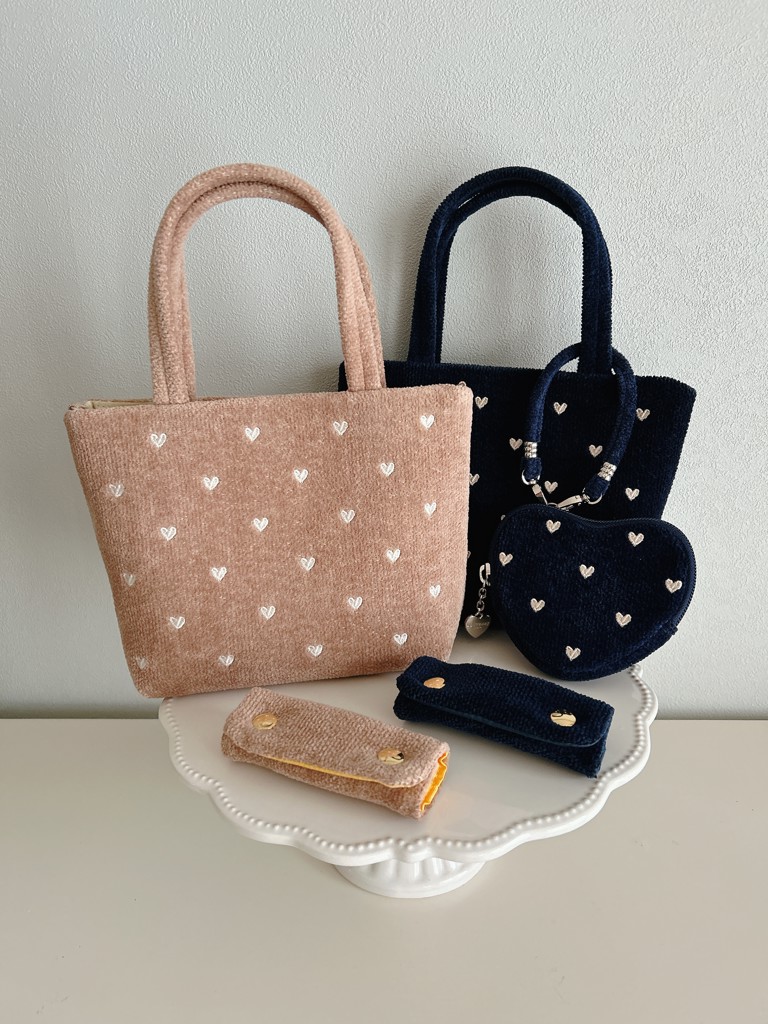 ラブラリーハート ハート型ポーチ L/LRH-243239(ダークレッド