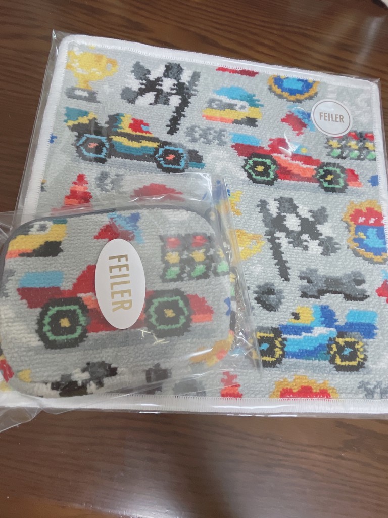 ラブラリーサーキット チャームポーチ L/LCI-260275(シルバーグレー