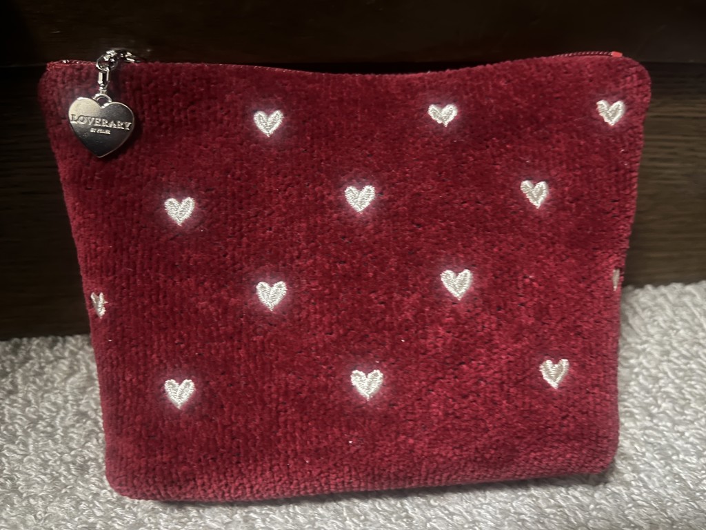 フェイラー　loverary by feiler ハート　ポーチ　美品 ラブラリーハート ハート型ポーチ L/LRH-243239(アイボリー