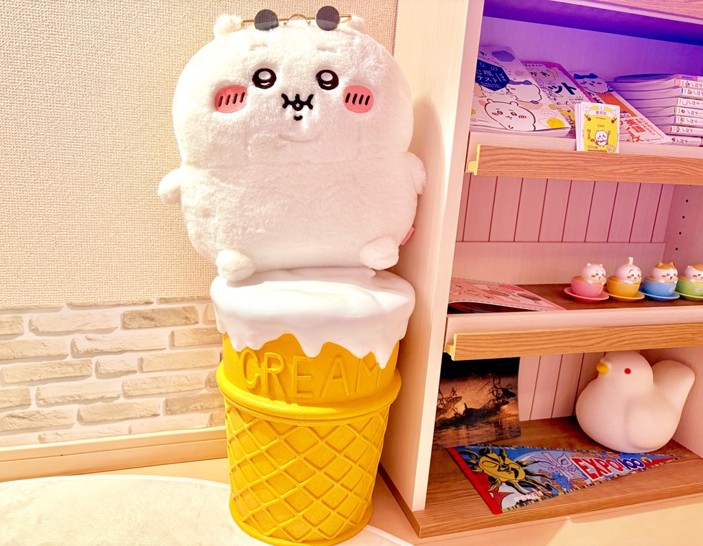 bPr BEAMS (bPr BEAMS) ROTARY HERO / GIANT FOOD STOOL ICE CREAM
