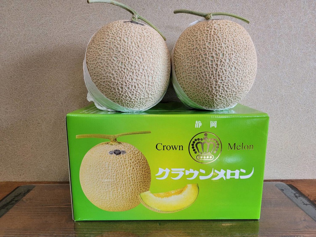 2玉】静岡県産マスクメロン「クラウンメロン」2玉化粧箱入: しずおか