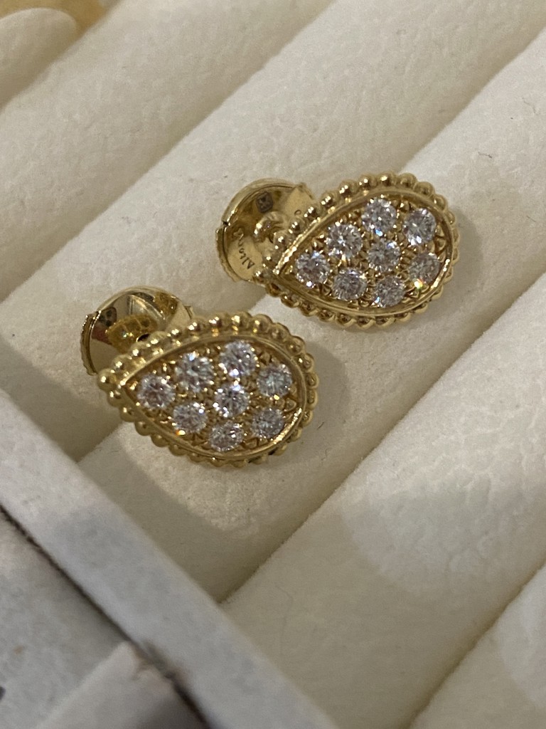 ブシュロン セルパンボエム スタッズ ピアス スモール YG JCO00962