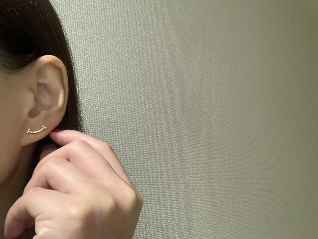 ティファニー T スマイル ミニ ピアス 75533381 | ジュエリー