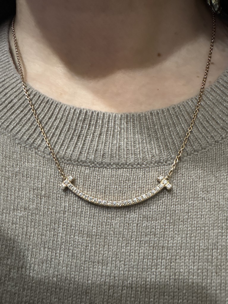 Tスマイルペンダント ネックレス（ミディアム）ダイヤモンド RG