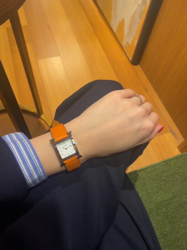 エルメス クリックH PMサイズ　ベージュ エナメルブレスレット 《クリックH》 | Hermès - エルメス-公式
