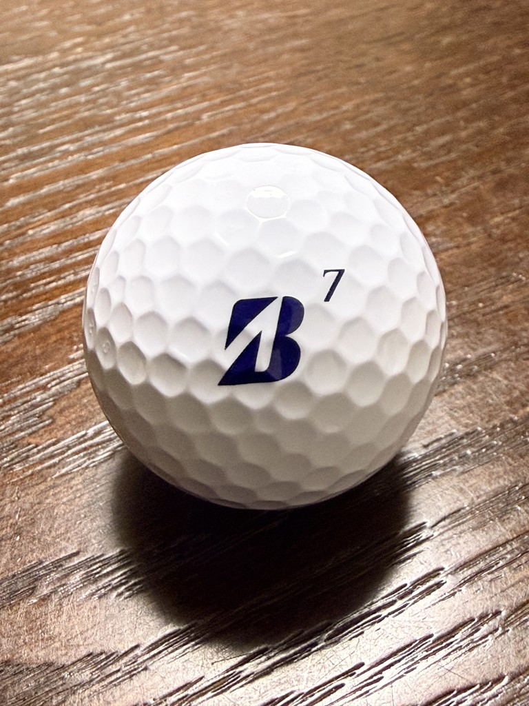 TOUR B JGR（ホワイト）[1ダース：12個](ホワイト): ボール