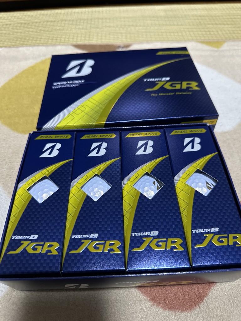 ブリジストン　TOUR B JGR ゴルフボール　2.5ダース　パールホワイト TOUR B JGR（ホワイト）[1ダース：12個](ホワイト): ボール