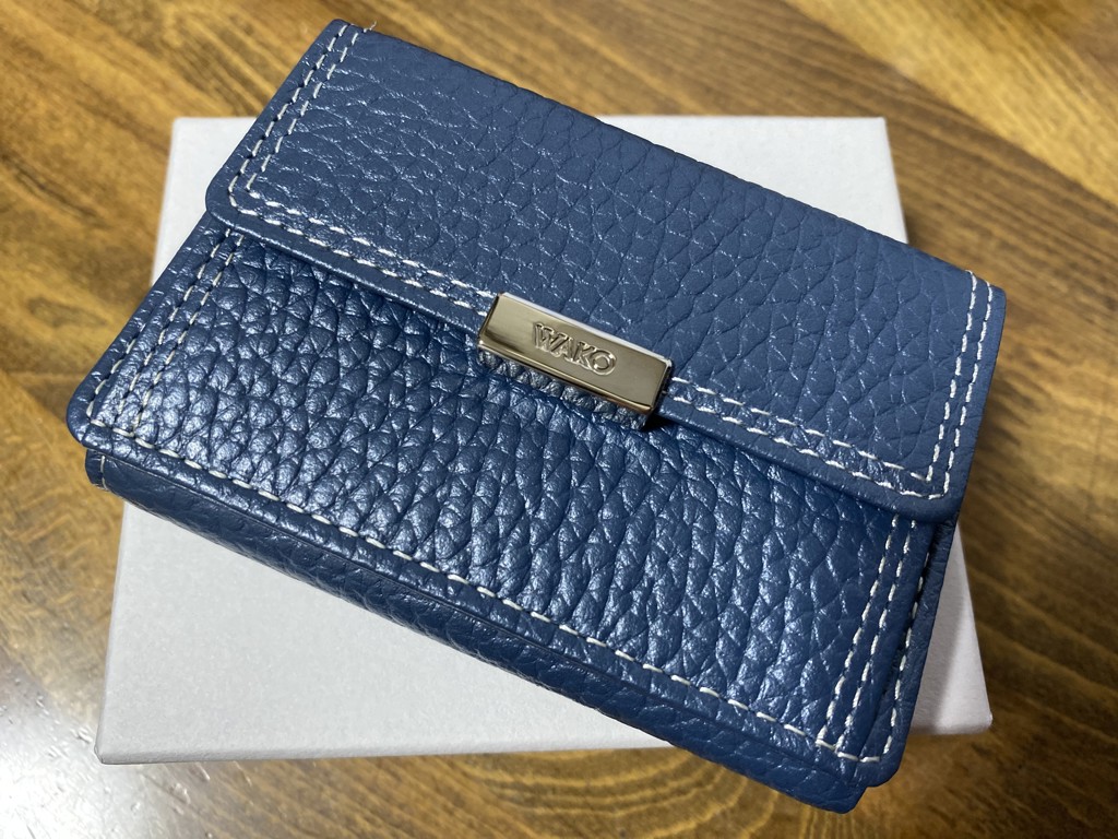 WAKO　レザー 三つ折り財布　コンパクト 青系 箱付 RG555 三つ折り財布 ネイビー |折り財布 | WAKO公式オンラインブティック