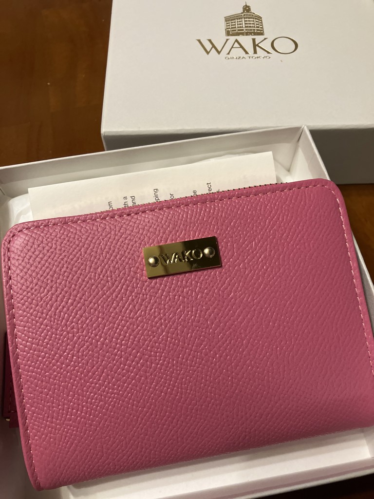 銀座 WAKO 和光 二つ折り財布 オレンジ MANACO ミニウォレット レッド |折り財布 | WAKO公式オンライン
