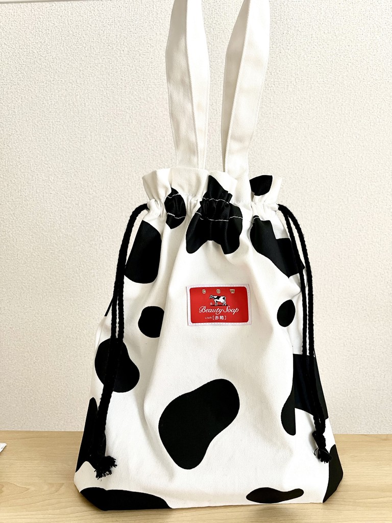 カウブランド赤箱デザイン 牛柄トートバッグ((約)縦33×横31×マチ幅6.5