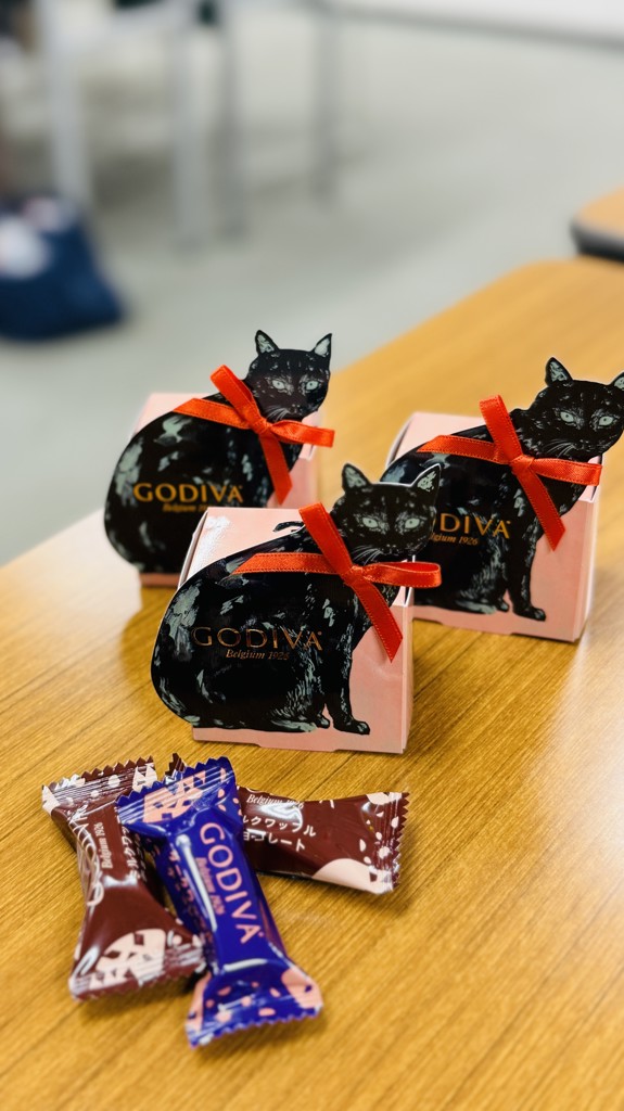 ゴディバ ブラックキャット コレクション G クリスピーショコラ