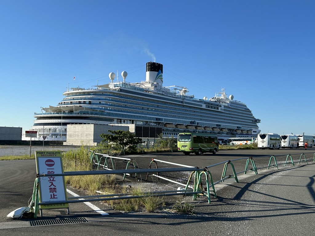 SUKALA】ピンタックスリットジョガーパンツ(Lサイズ ネイビーブルー