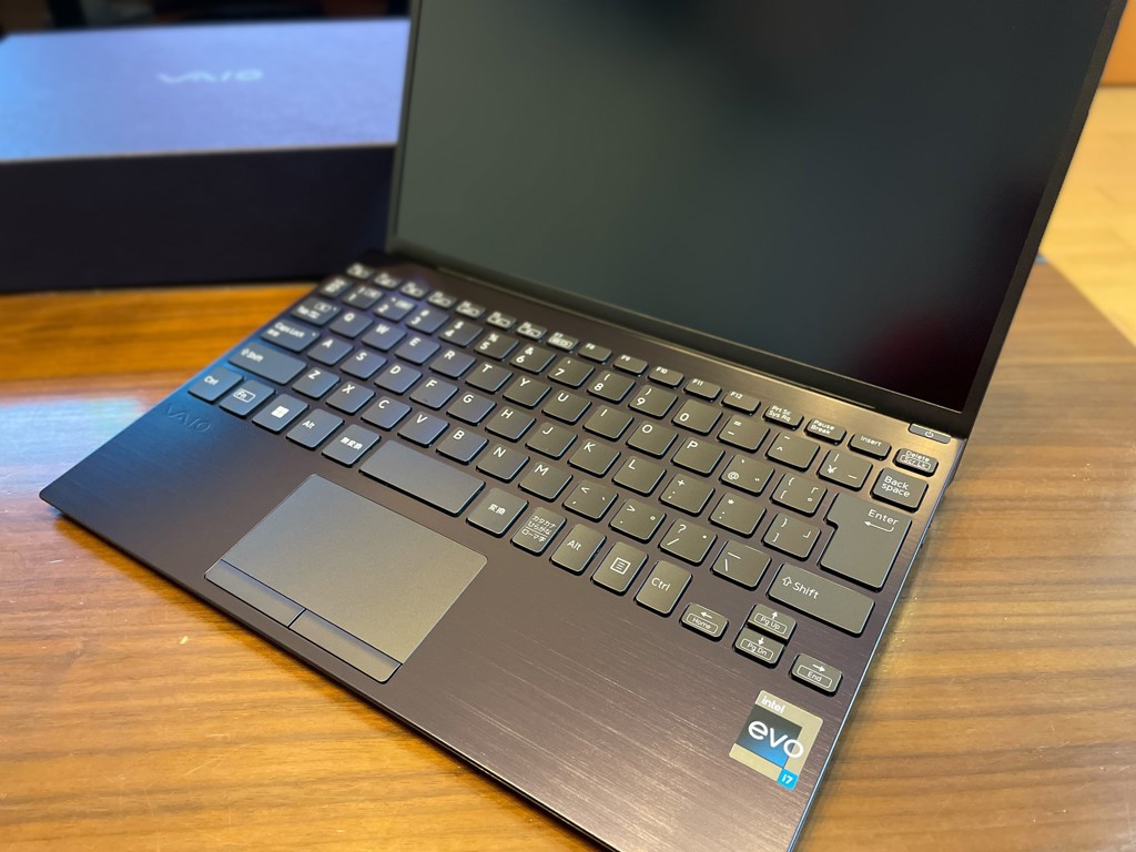 VAIO SX12 | 勝色特別仕様(2023年6月発売モデル)｜VAIO公式 オンラインストア｜VAIO STORE