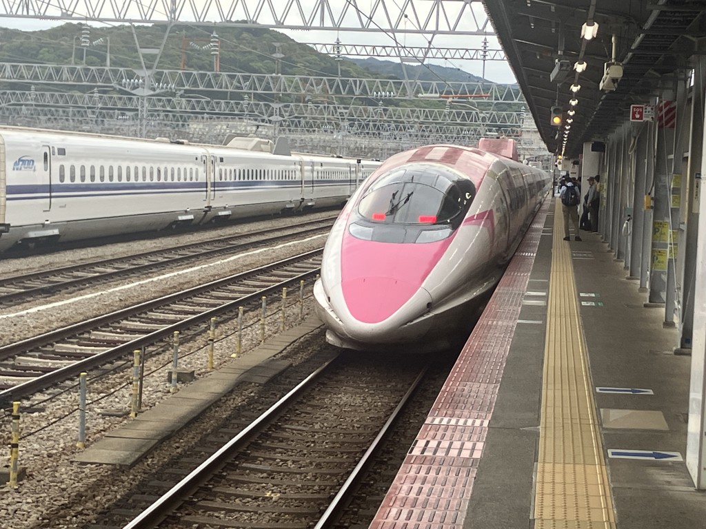 500系ハローキティ弁当 (三好野本店)【新大阪駅】|駅弁予約とっておき