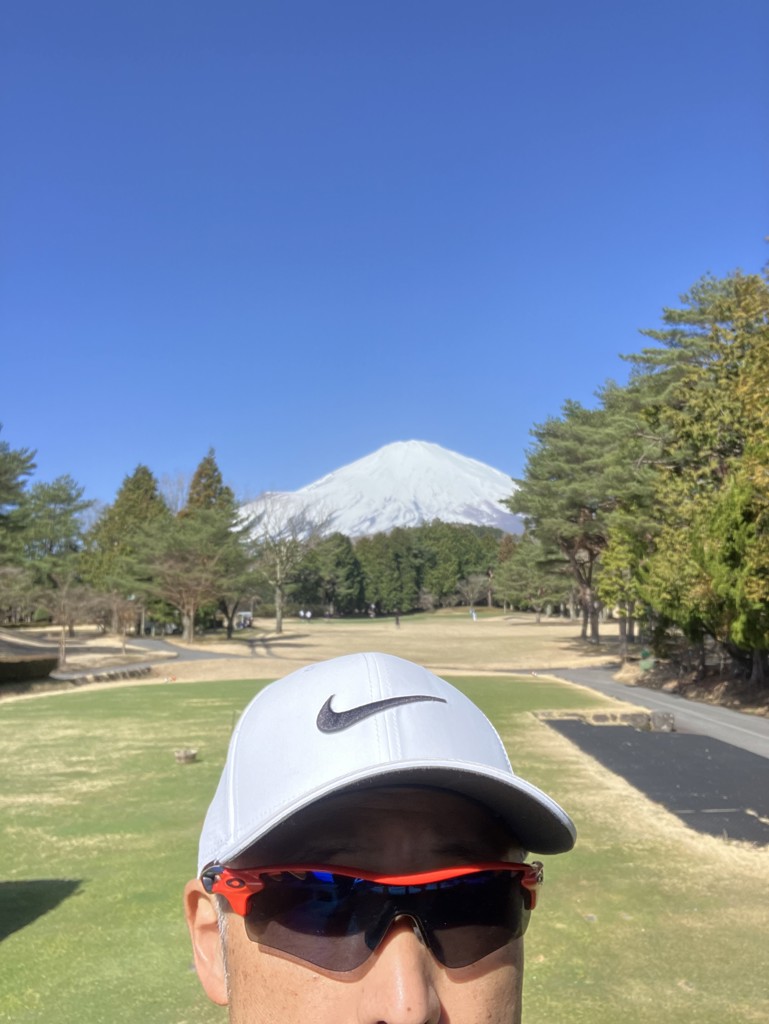 モグモグモグ