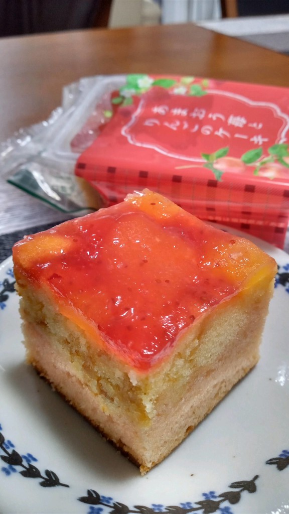あまおう苺とりんごのケーキ｜博多の味 明太子のやまや｜公式通販サイト