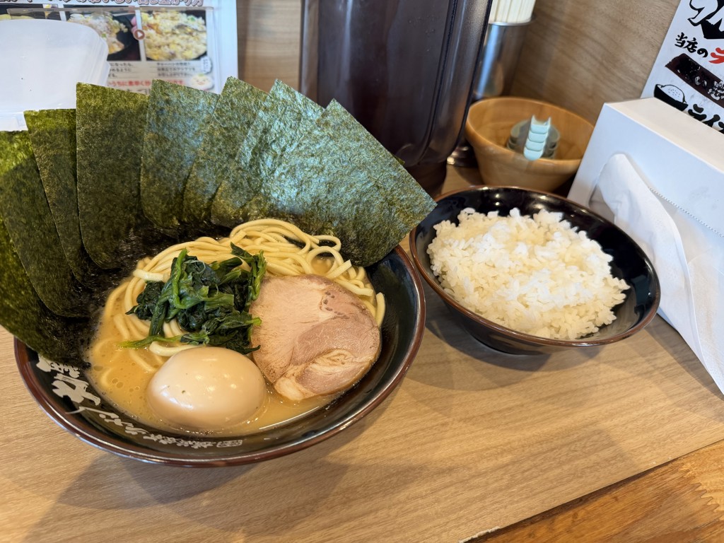 サントリーウイスキー響 BLENDER'S CHOICE 700ml – 酒庫住田屋